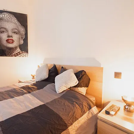 Luxe Tour Eiffel Apartment Paris