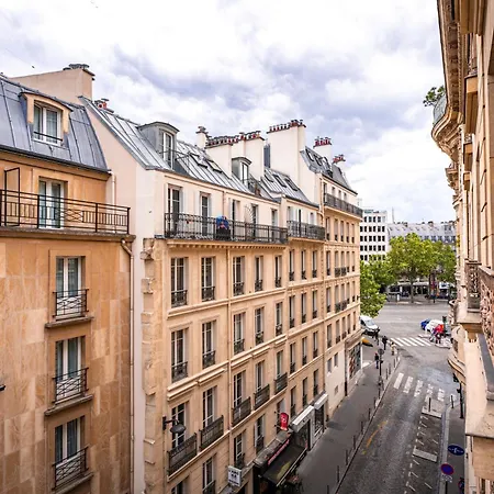 Luxe Tour Eiffel Apartment Paris